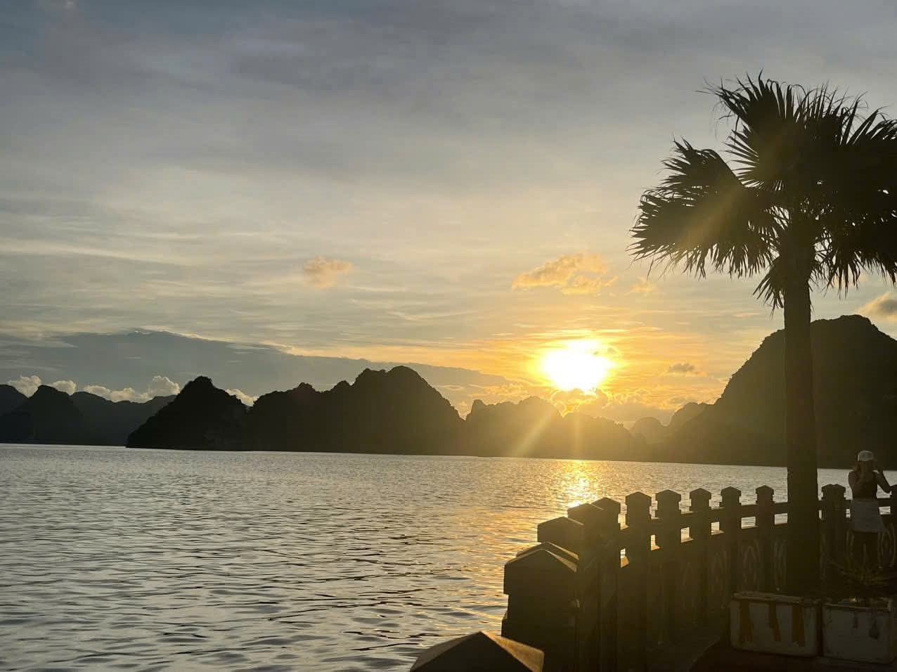 Khoảnh khắc giao thoa tuyệt vời của thiên nhiên